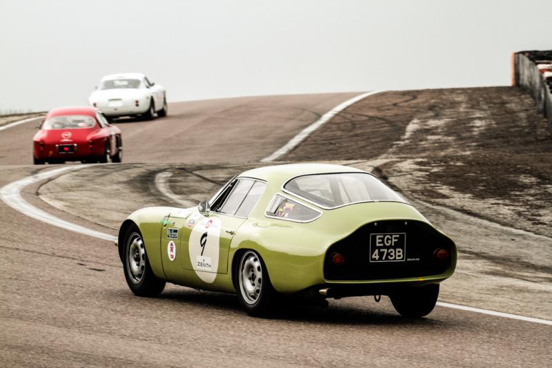 希少 洋書 『Alfa Romeo-Zagato SZ TZ』 Alfa Romeo Zagato SZ, SVZ e TZ – Coração Fortificado – Retroauto